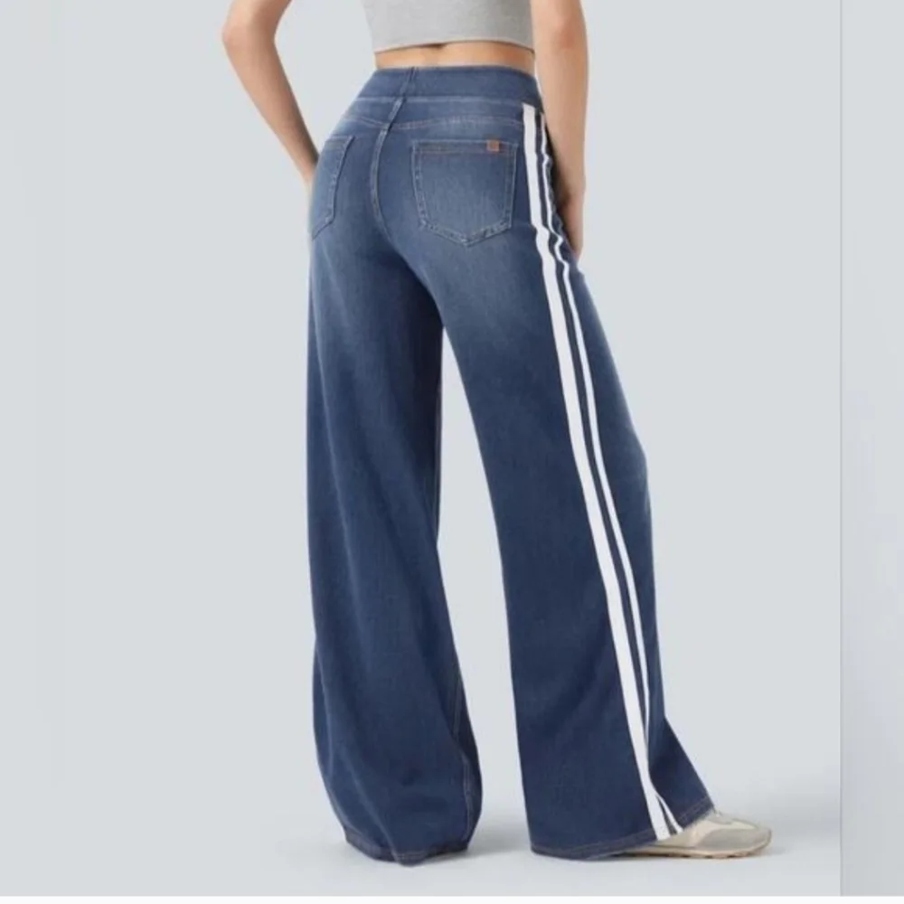NWT HALRA WIDE LEG JEANS. SIZE XL - Picture 2 of 4